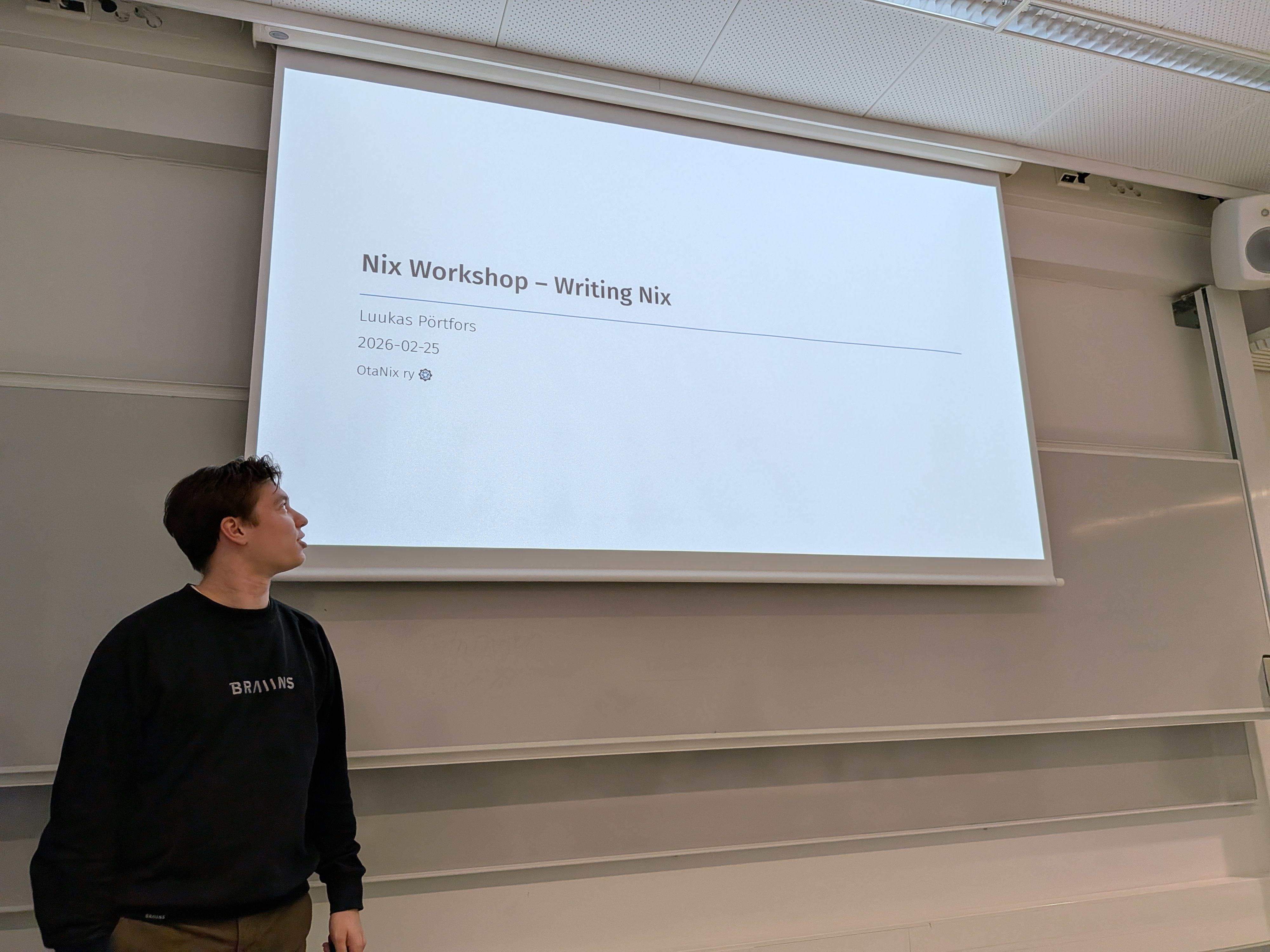 picture with Luukas about to start the presentation